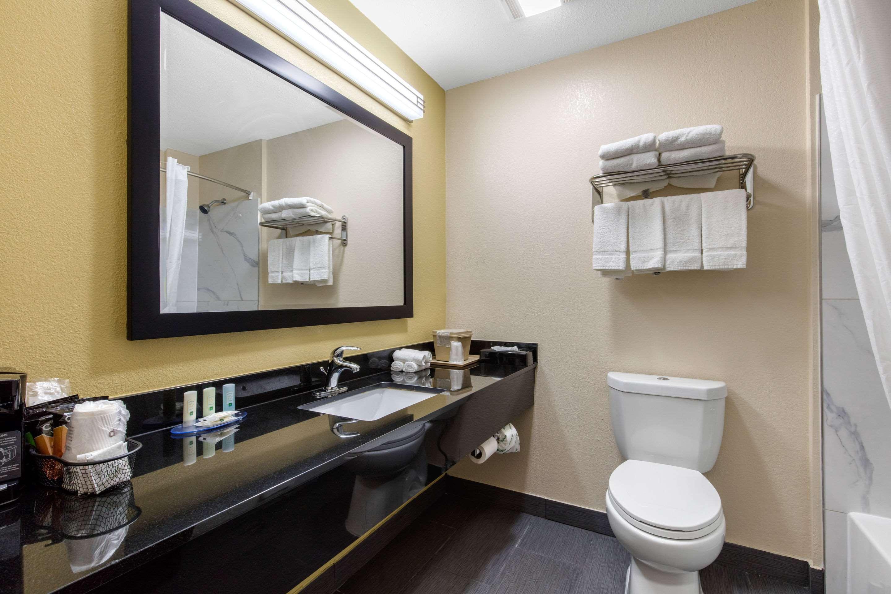 Quality Inn カディス  エクステリア 写真