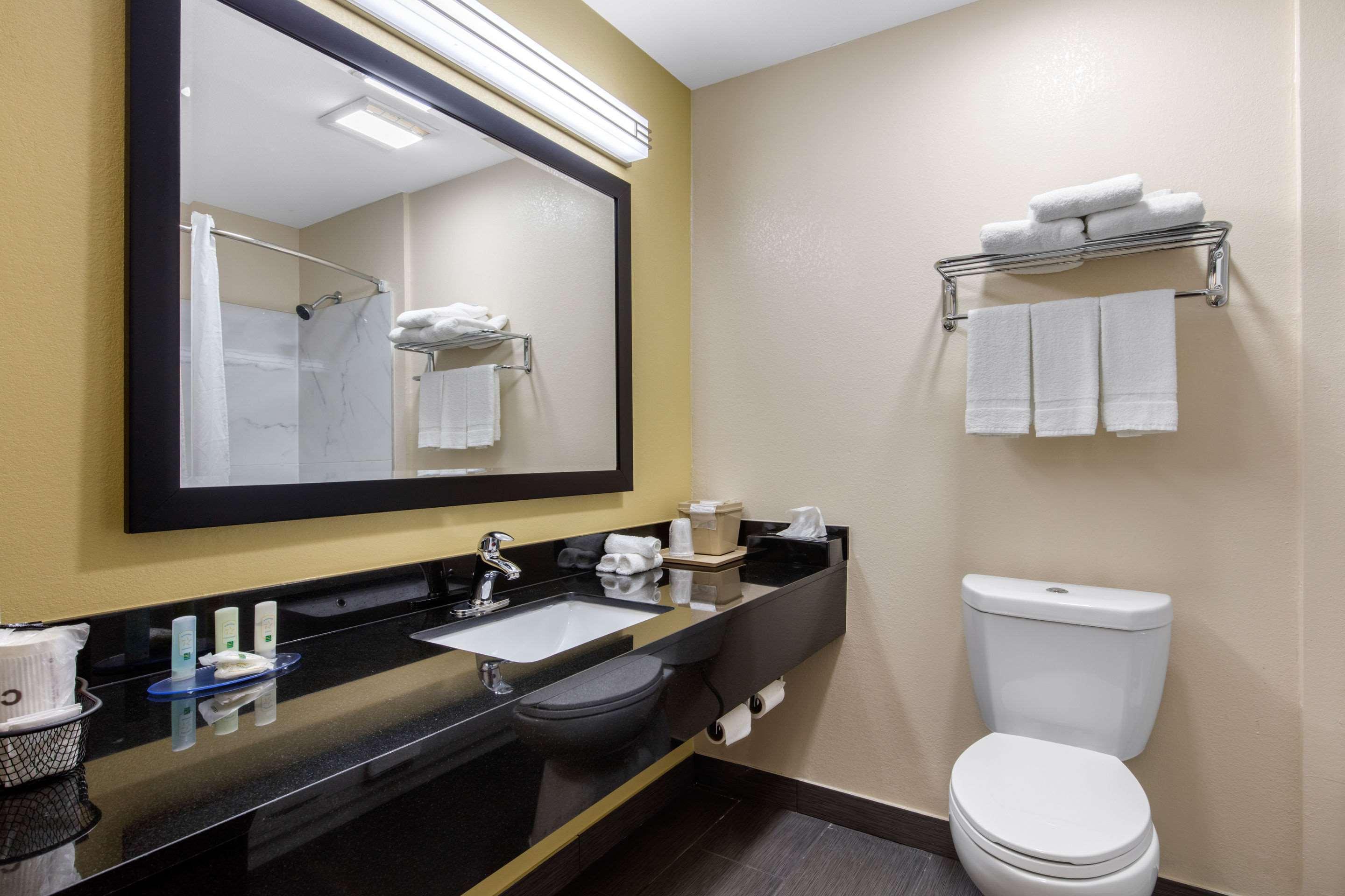 Quality Inn カディス  エクステリア 写真