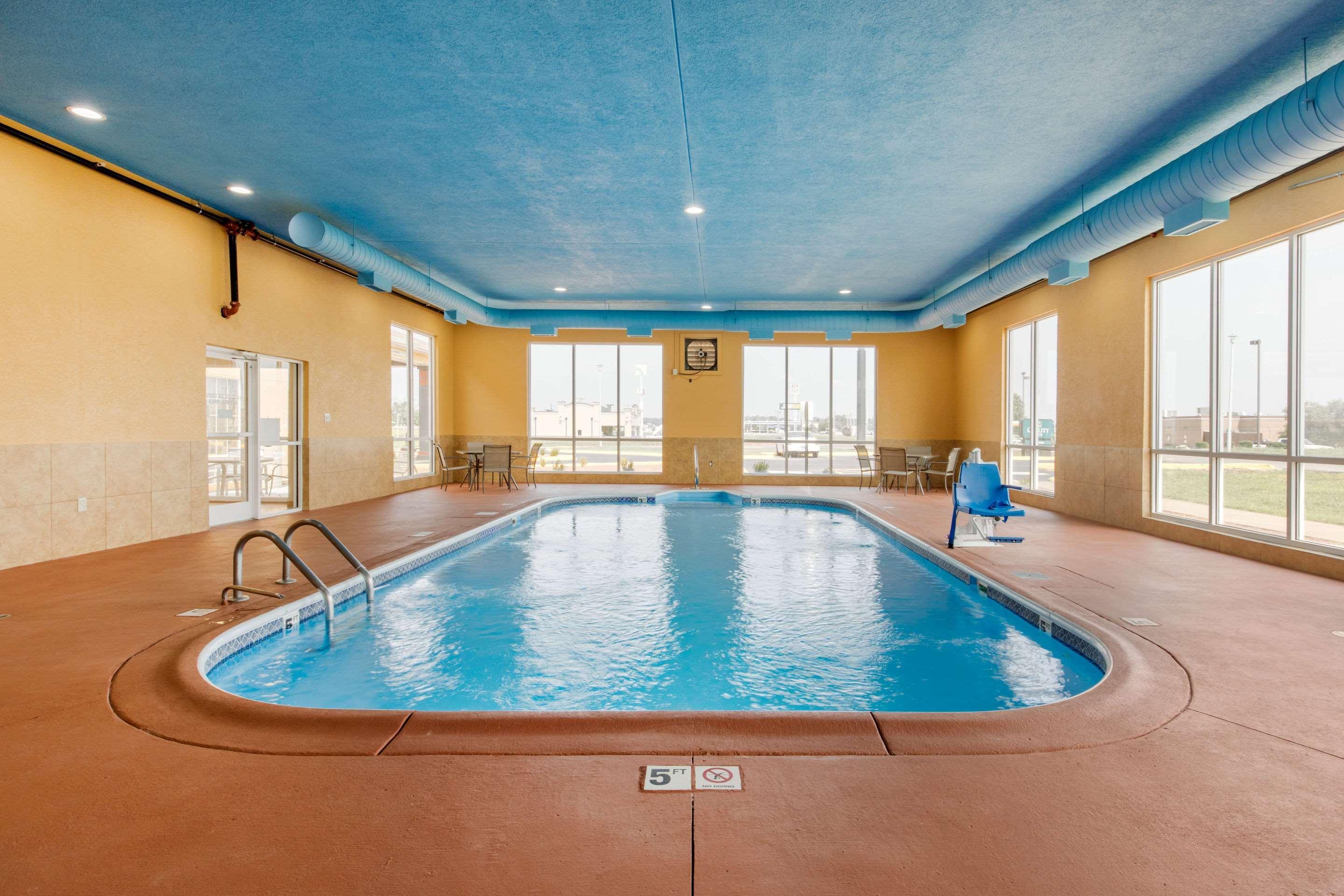 Quality Inn カディス  エクステリア 写真