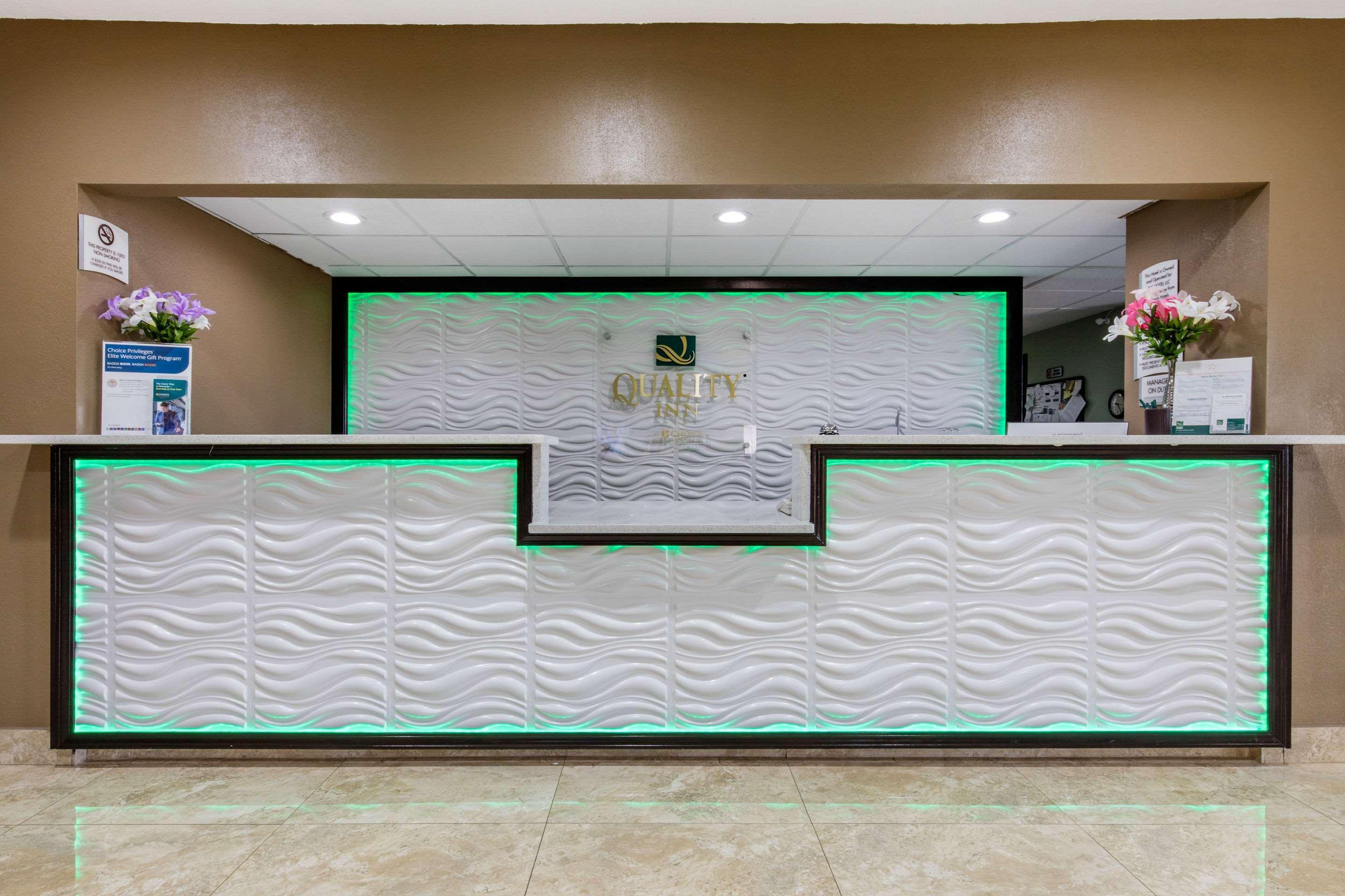 Quality Inn カディス  エクステリア 写真