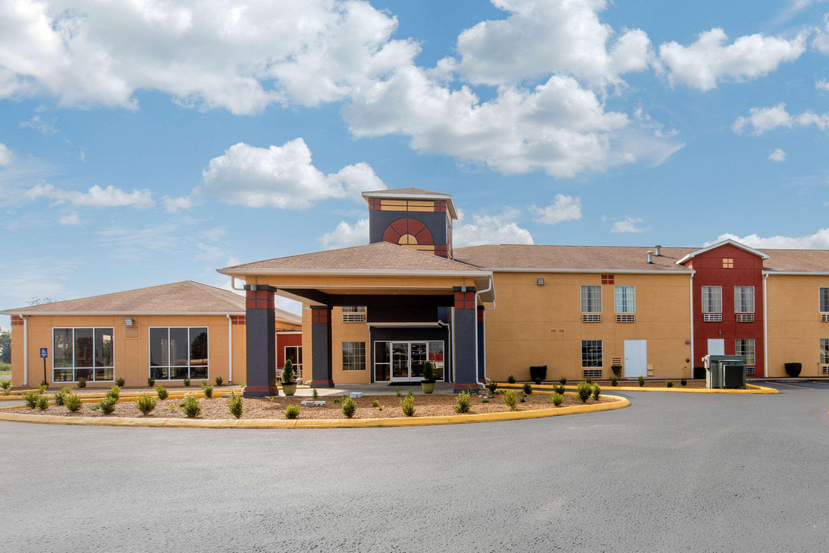 Quality Inn カディス  エクステリア 写真