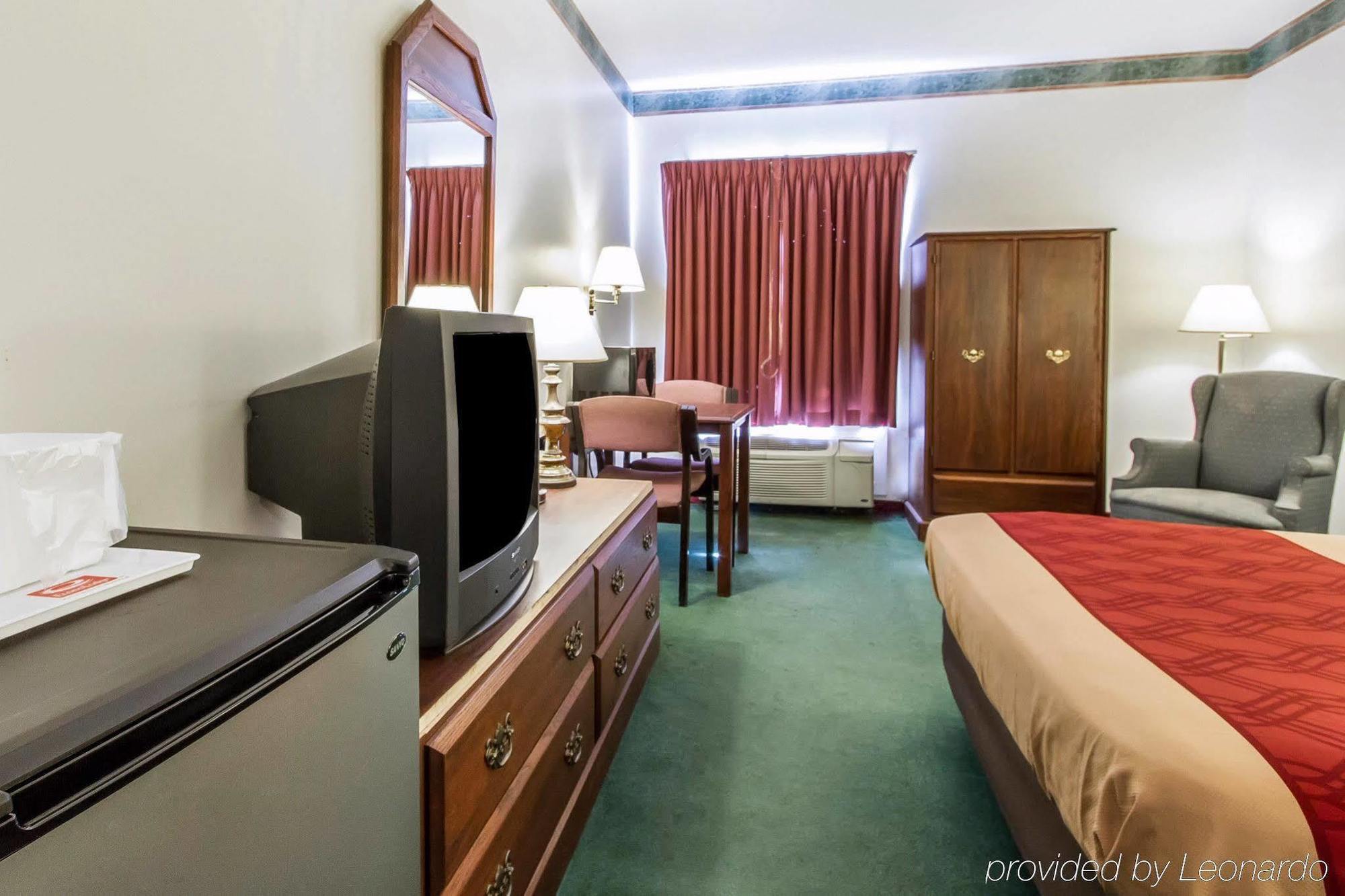 Quality Inn カディス  エクステリア 写真
