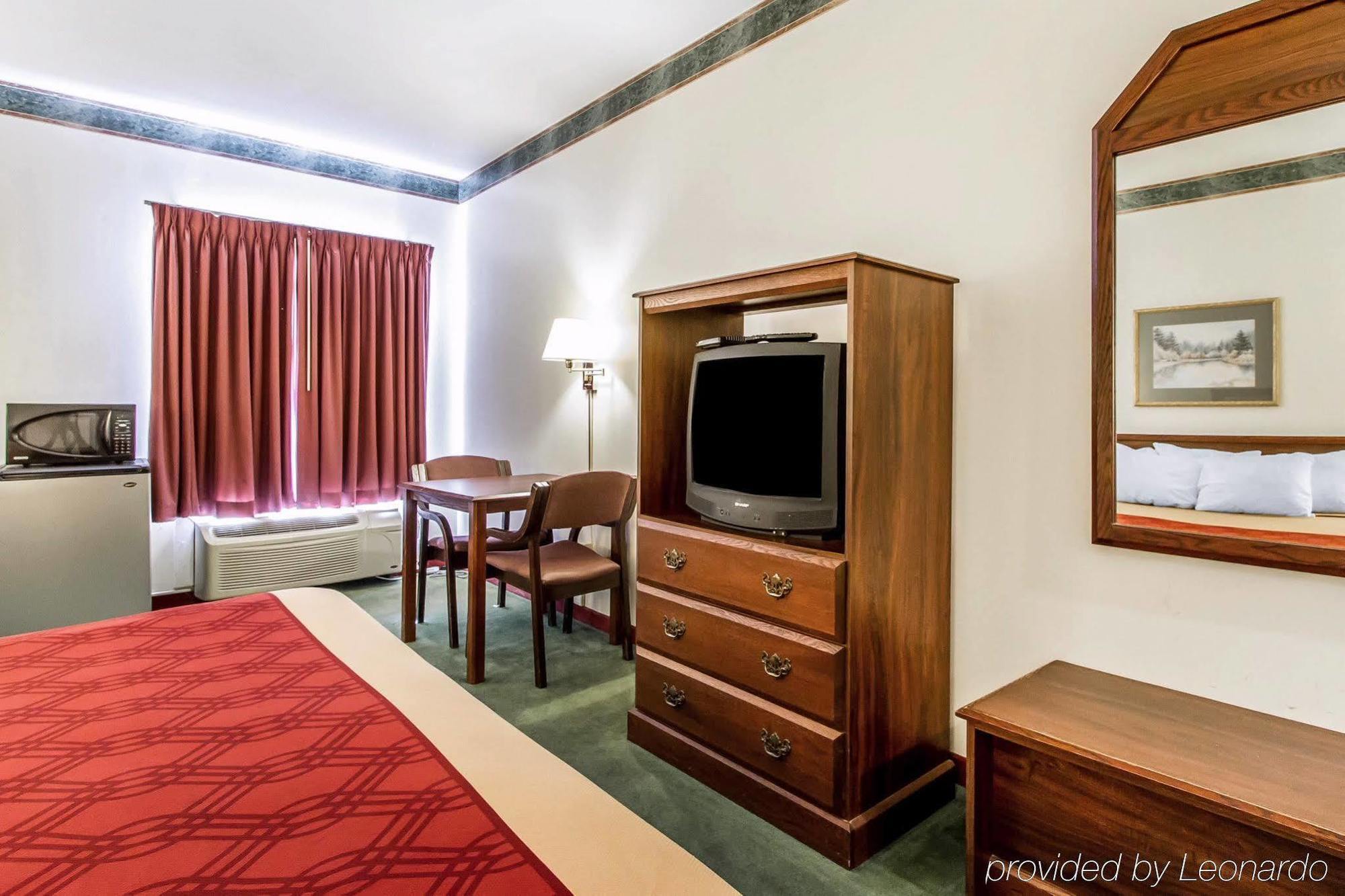 Quality Inn カディス  エクステリア 写真