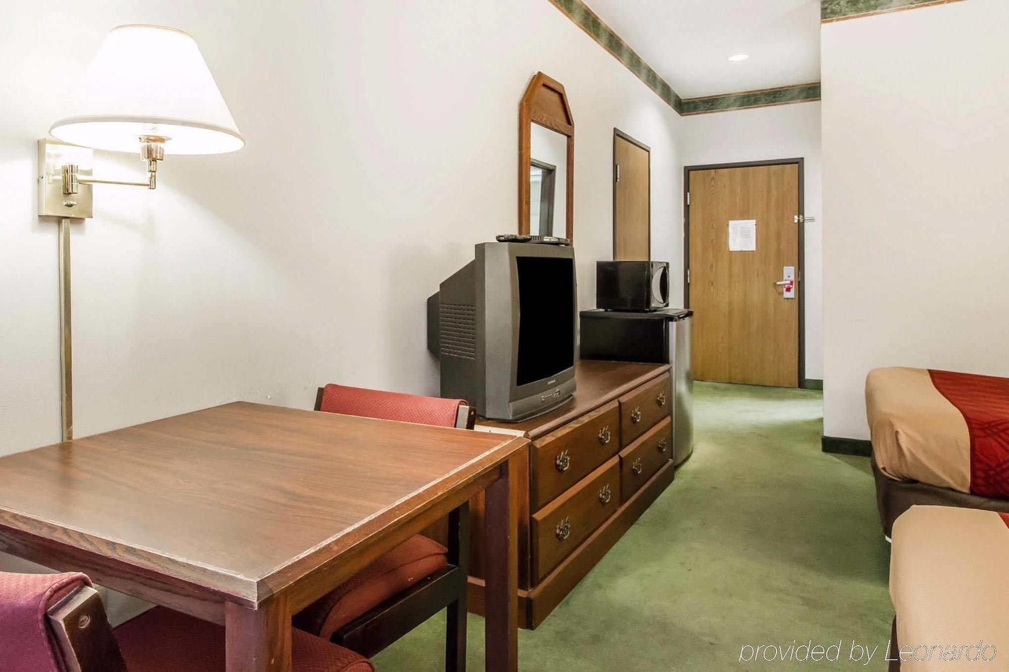 Quality Inn カディス  エクステリア 写真